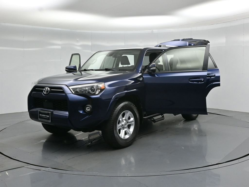 Used 2022 Toyota 4Runner SR5 Premium w/ Moonroof Package AWD/4WD image 49
