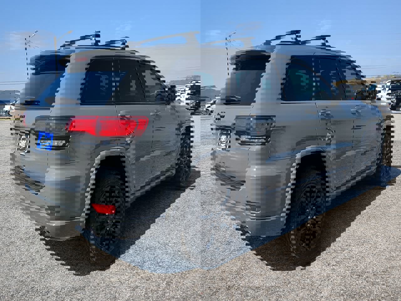 Used 2021 Jeep Grand Cherokee Laredo X image 4