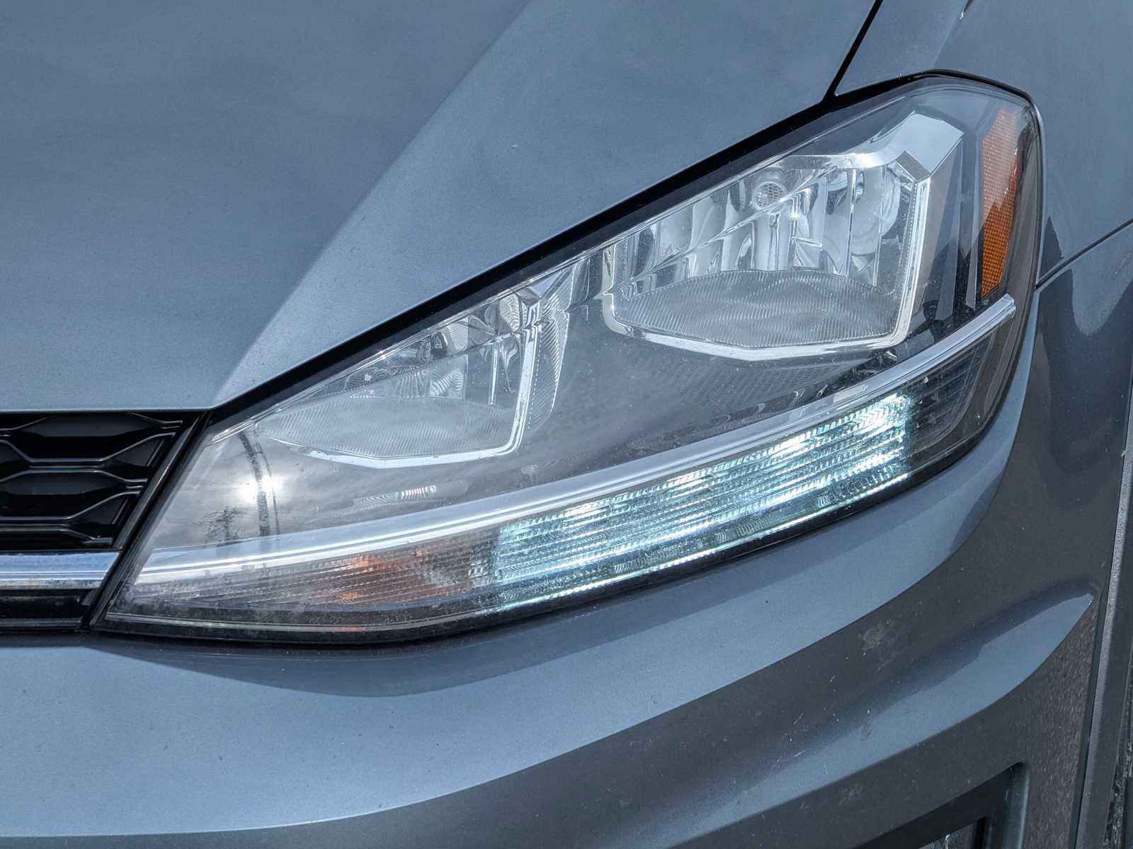 Used 2019 Volkswagen Golf Alltrack S image 10