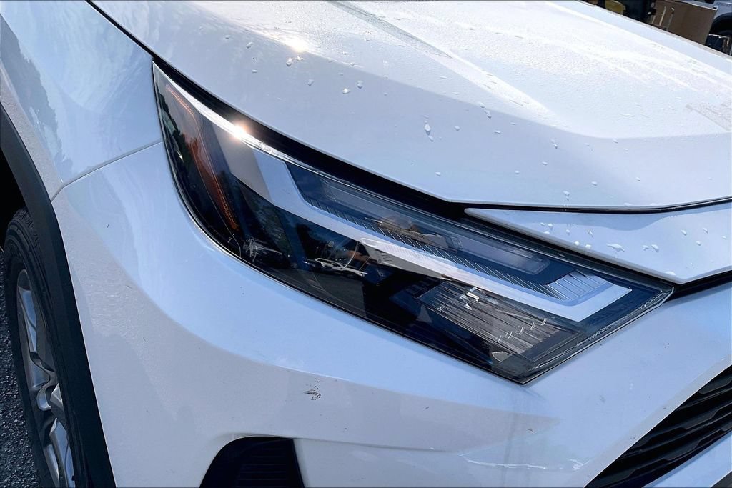 Used 2024 Toyota RAV4 XLE FWD image 29
