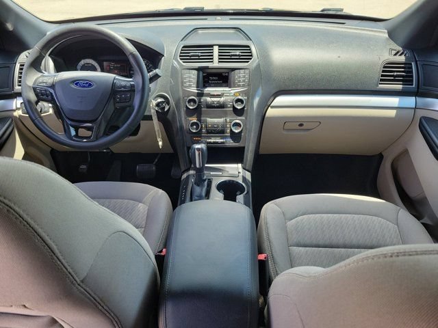 Certified 2018 Ford Explorer FWD image 17