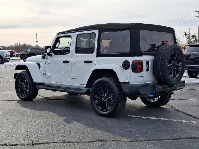Used 2022 Jeep Wrangler Unlimited Sahara w/ Cold Weather Group image 2