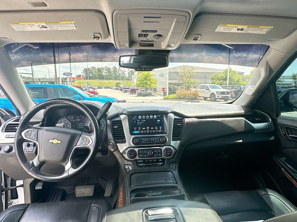 Used 2019 Chevrolet Suburban Premier RWD image 3