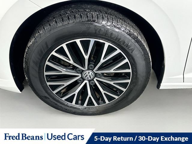Used 2021 Volkswagen Jetta SE w/ SE Cold Weather Package image 35