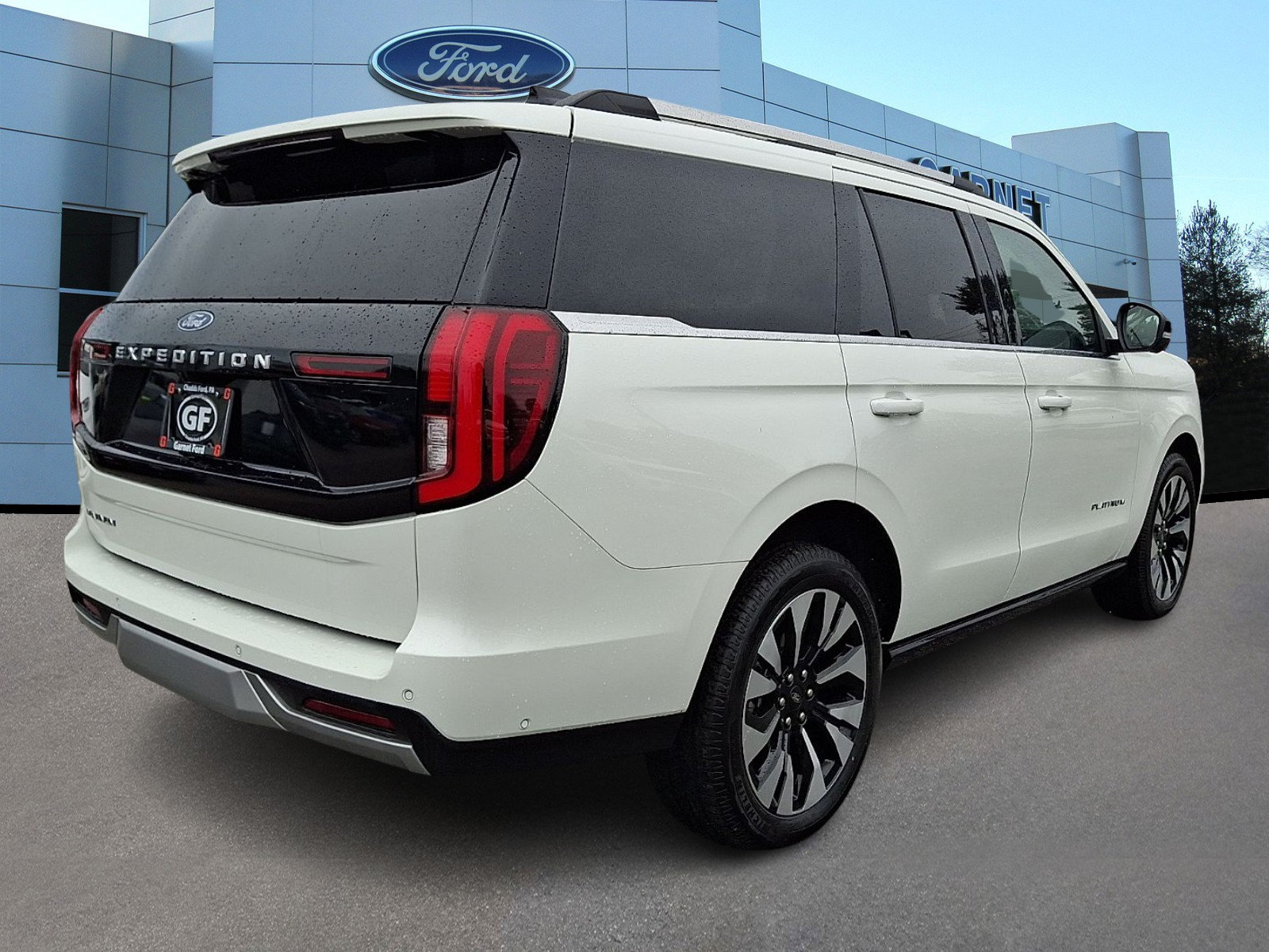 Certified 2025 Ford Expedition Platinum w/ Driver's Package AWD/4WD image 8