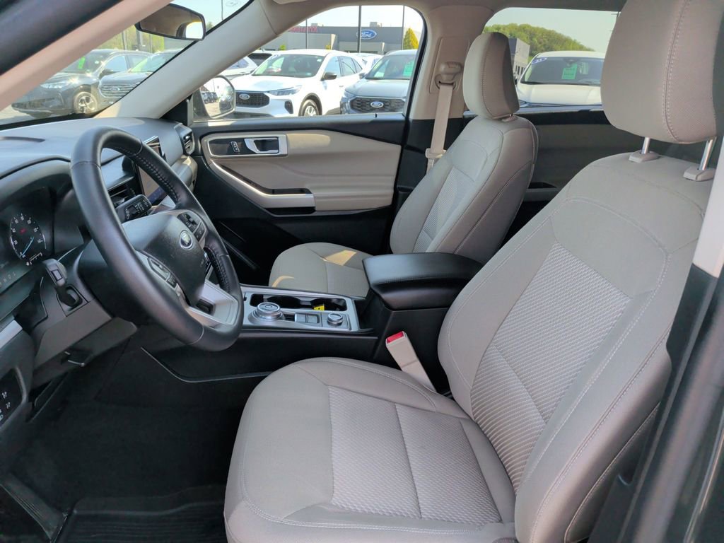 Certified 2023 Ford Explorer XLT AWD/4WD image 4