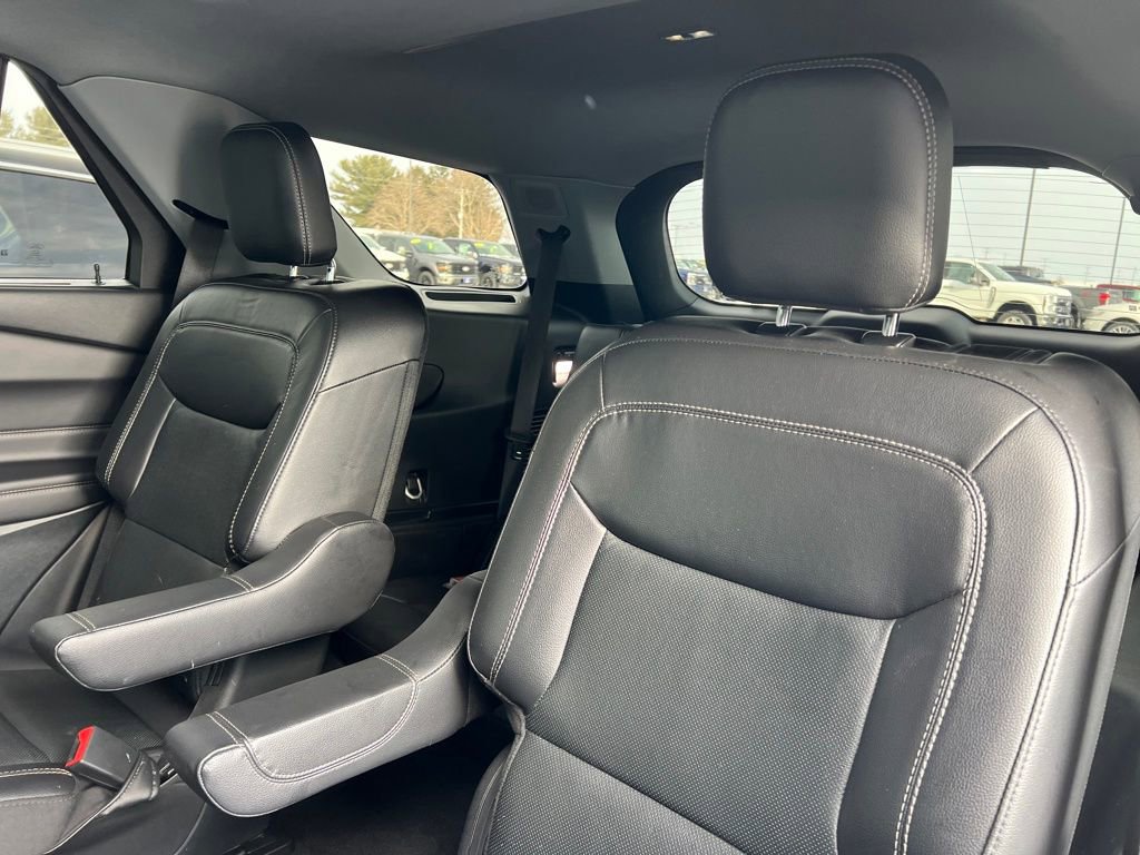 Certified 2023 Ford Explorer Limited w/ Limited Technology Package image 33