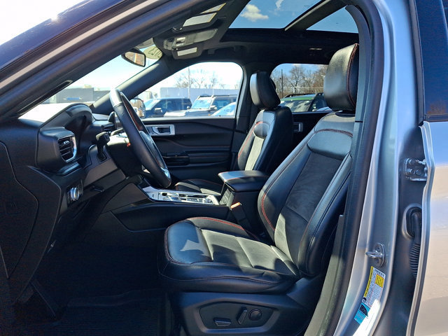 Certified 2023 Ford Explorer ST-Line w/ Class IV Trailer Tow Package image 19