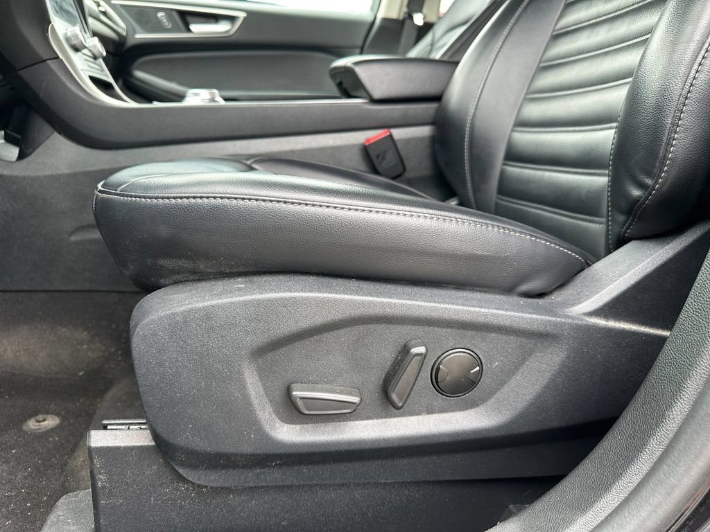 Certified 2024 Ford Edge SEL w/ Convenience Package AWD/4WD image 12