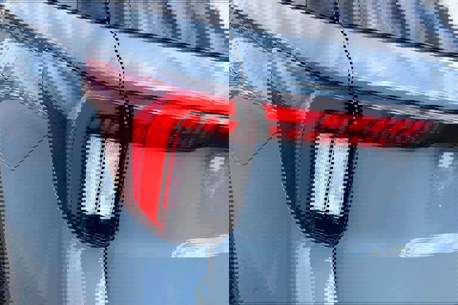 Certified 2025 Ford Explorer ST w/ Sun And Sound Package image 29