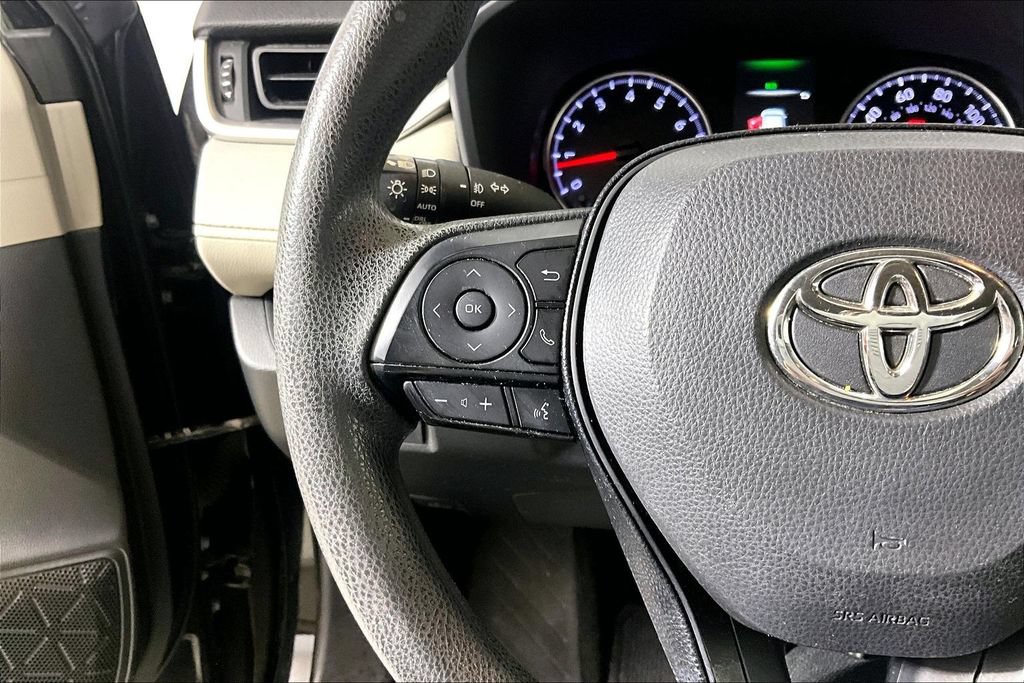 Used 2019 Toyota RAV4 XLE FWD image 14