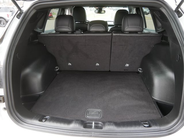 Used 2025 Jeep Compass Trailhawk AWD/4WD image 10