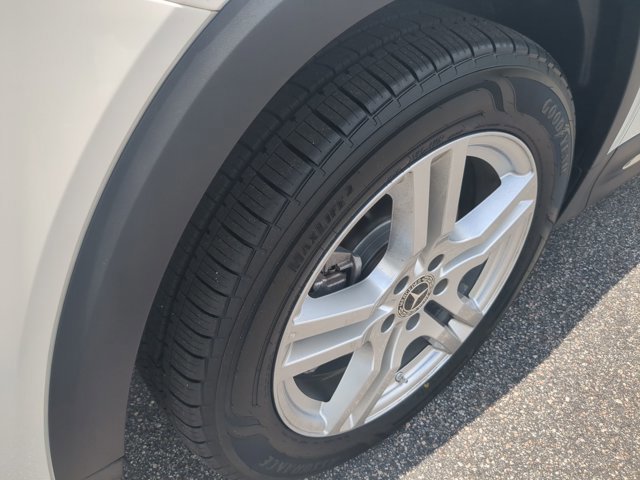 Used 2022 Mercedes-Benz GLB 250 4MATIC image 12