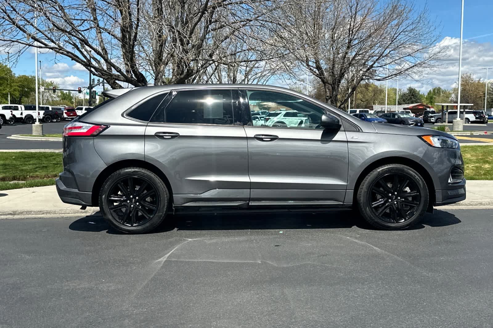 Certified 2022 Ford Edge ST-Line AWD/4WD image 6