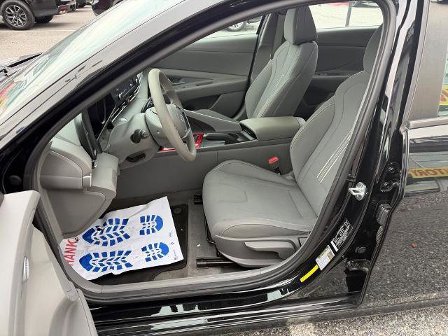 Used 2022 Hyundai Elantra SEL w/ Cargo Package image 10