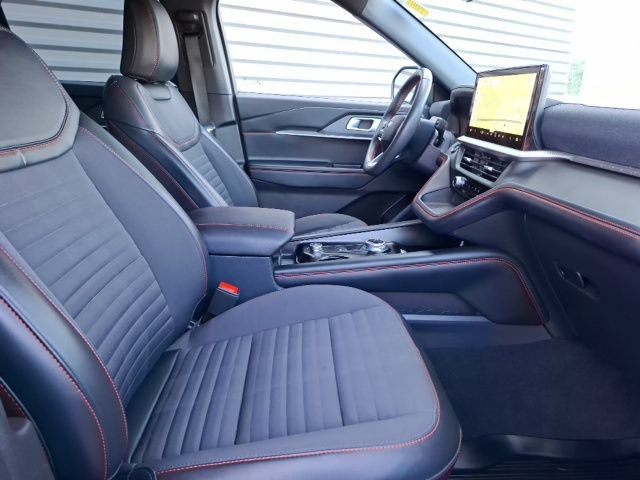 Certified 2025 Ford Explorer ST-Line RWD image 34