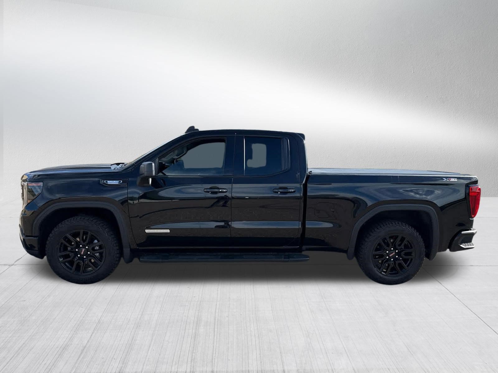 Used 2023 GMC Sierra 1500 Elevation w/ X31 Off-Road Package AWD/4WD image 6