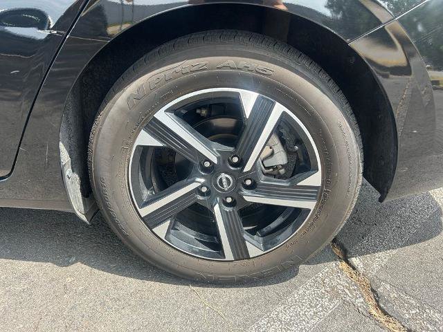 Used 2024 Nissan Sentra SV FWD image 32