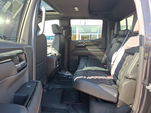 Used 2023 GMC Sierra 1500 AT4 w/ AT4 Premium Package AWD/4WD image 12