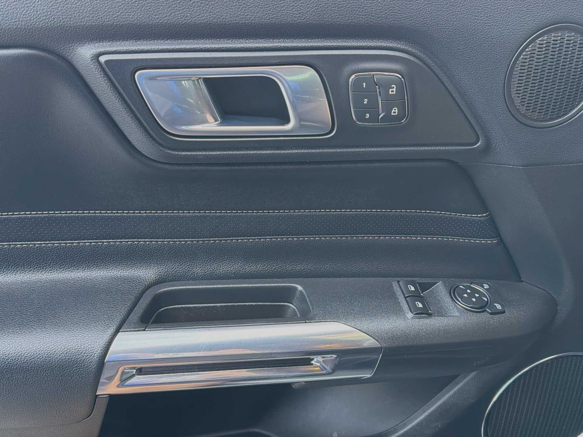 Certified 2020 Ford Mustang Coupe RWD image 13