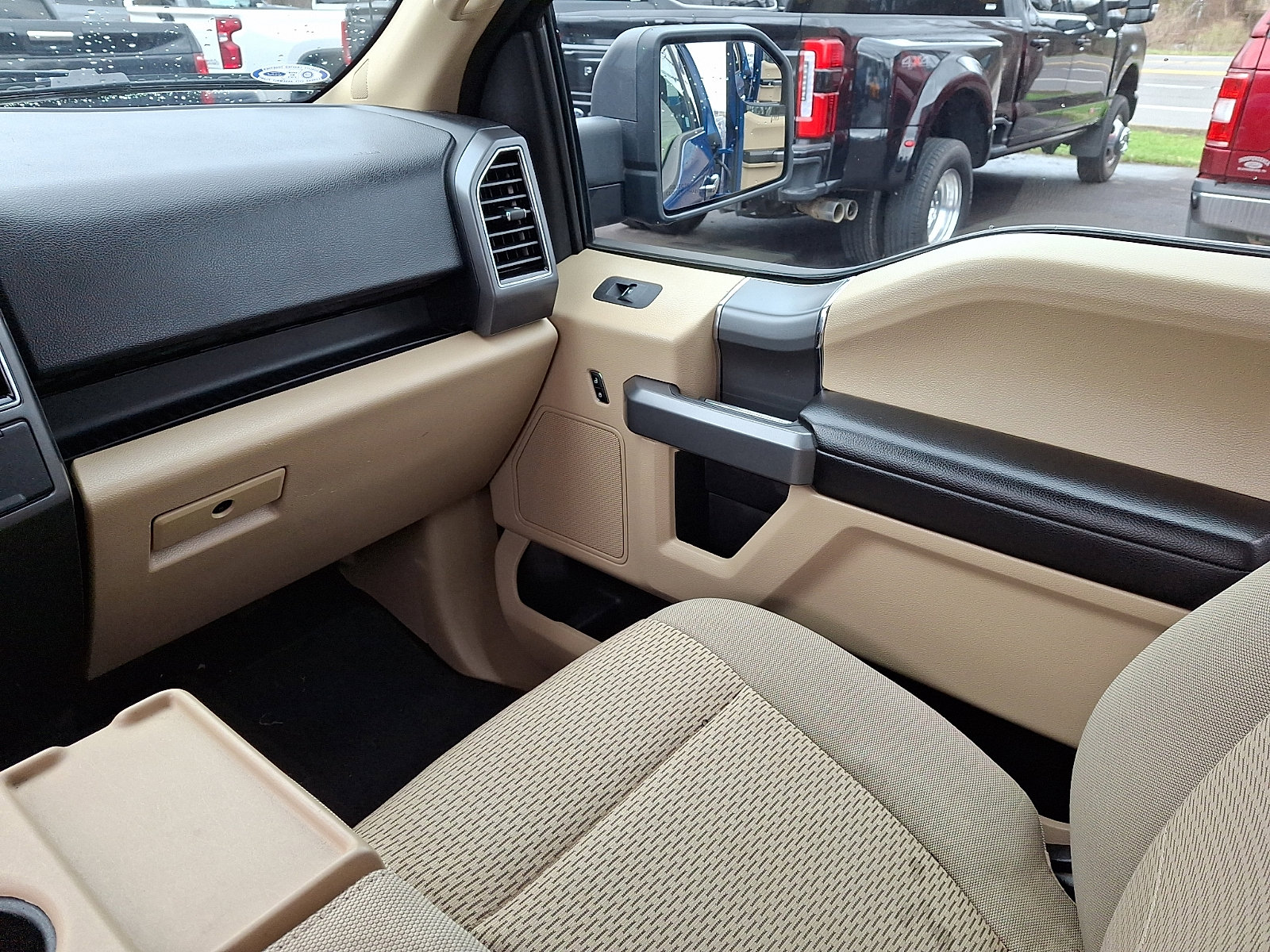 Certified 2018 Ford F150 XLT w/ Equipment Group 302A Luxury AWD/4WD image 16