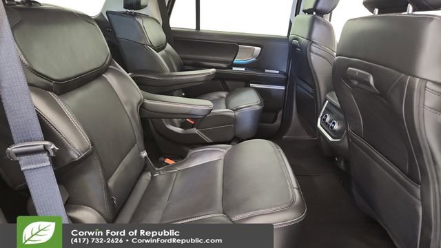 Certified 2025 Ford Expedition Platinum image 25