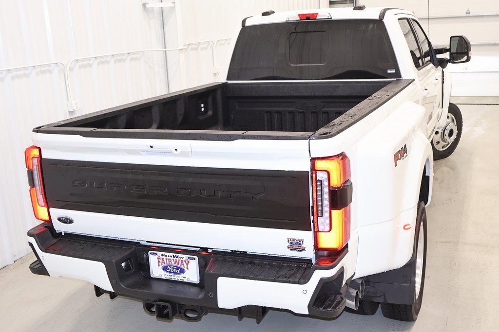 Certified 2025 Ford F450 Platinum w/ FX4 Off-Road Package image 7