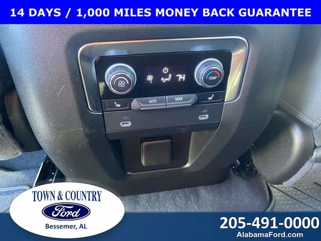 Used 2024 Chevrolet Suburban Z71 w/ Luxury Package image 13