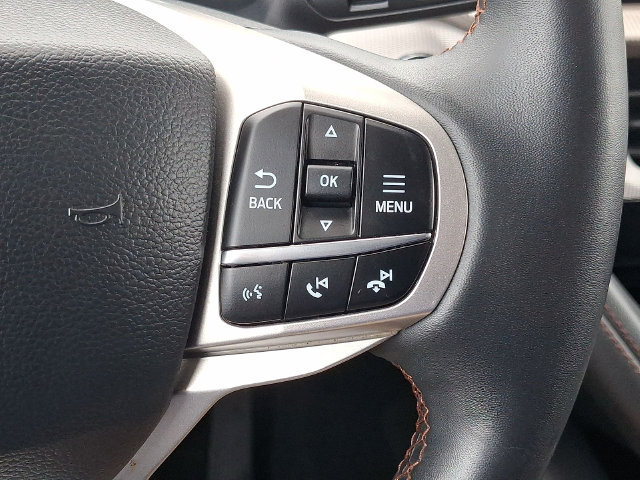 Certified 2025 Ford Explorer Active AWD/4WD image 24