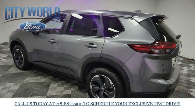 Used 2024 Nissan Rogue SV image 7