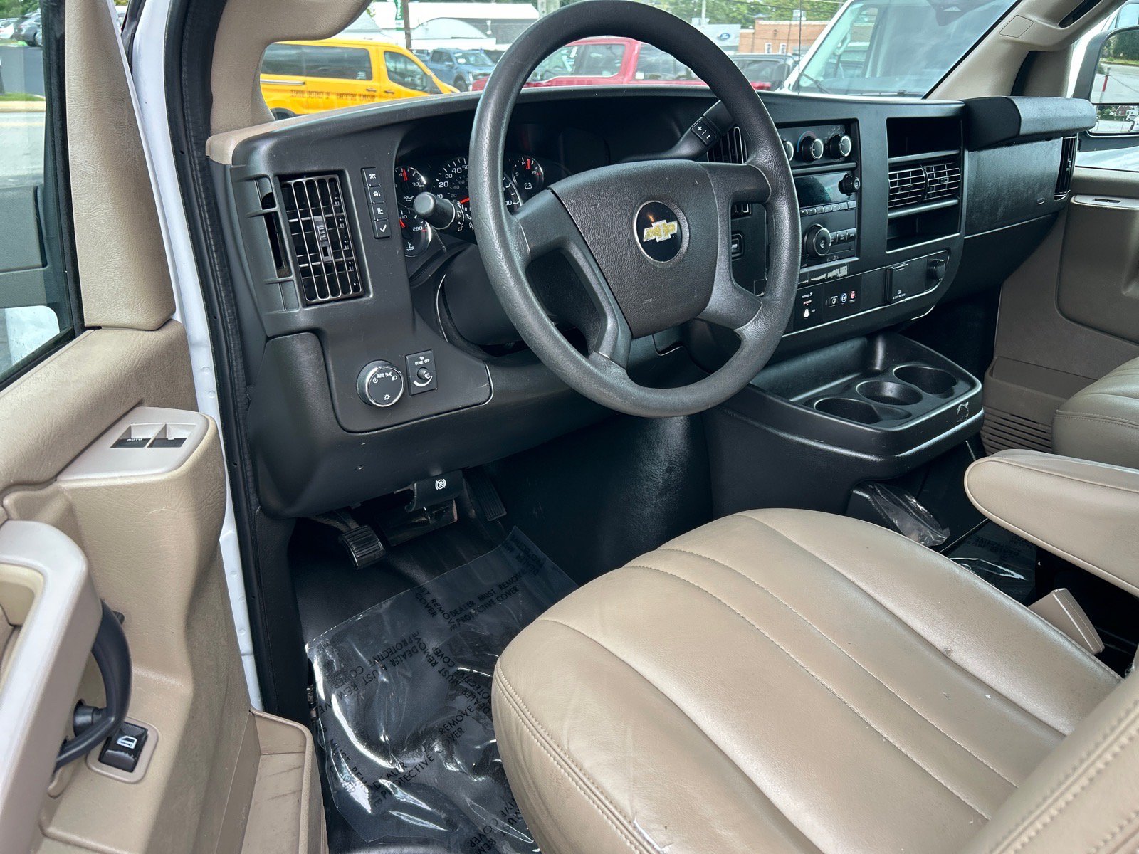 Used 2020 Chevrolet Express 3500 Extended RWD image 5