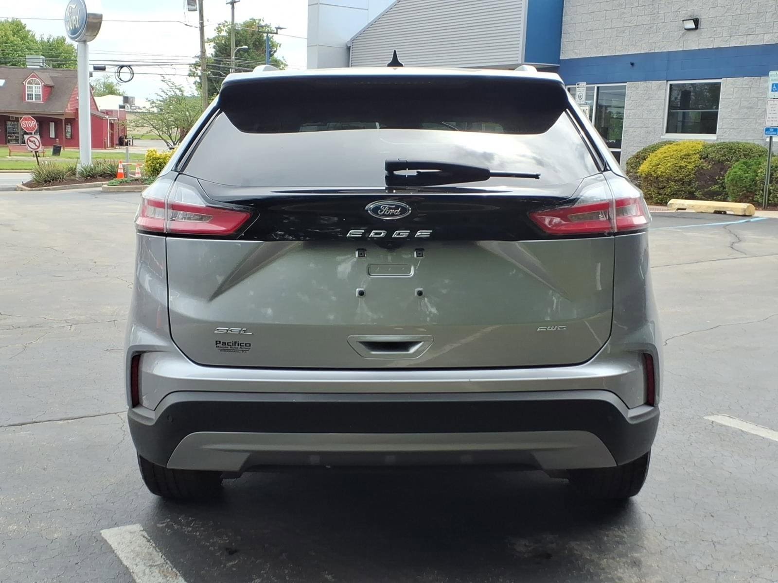 Certified 2022 Ford Edge SEL w/ Convenience Package AWD/4WD image 5