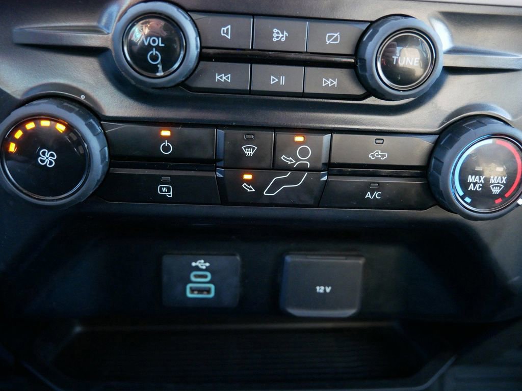 Certified 2024 Ford F350 XLT w/ FX4 Off-Road Package image 26