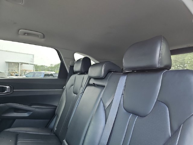 Used 2024 Kia Sorento S AWD/4WD image 15