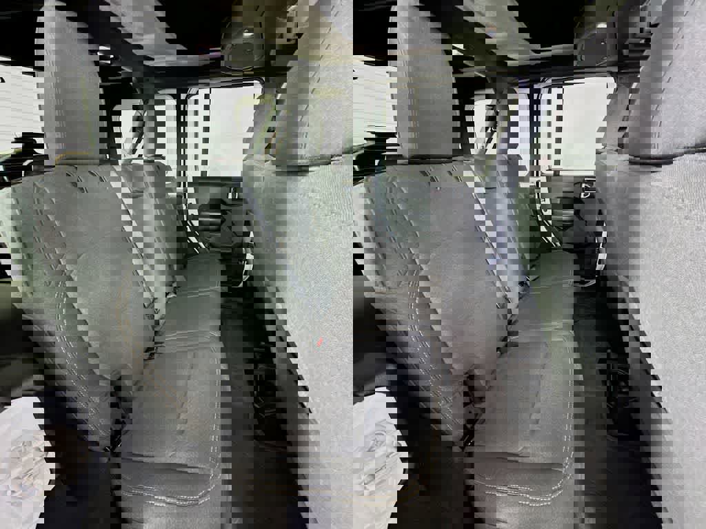 Used 2024 Jeep Wrangler Willys image 31