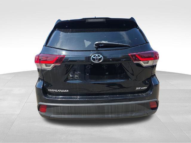 Used 2019 Toyota Highlander SE AWD/4WD image 8