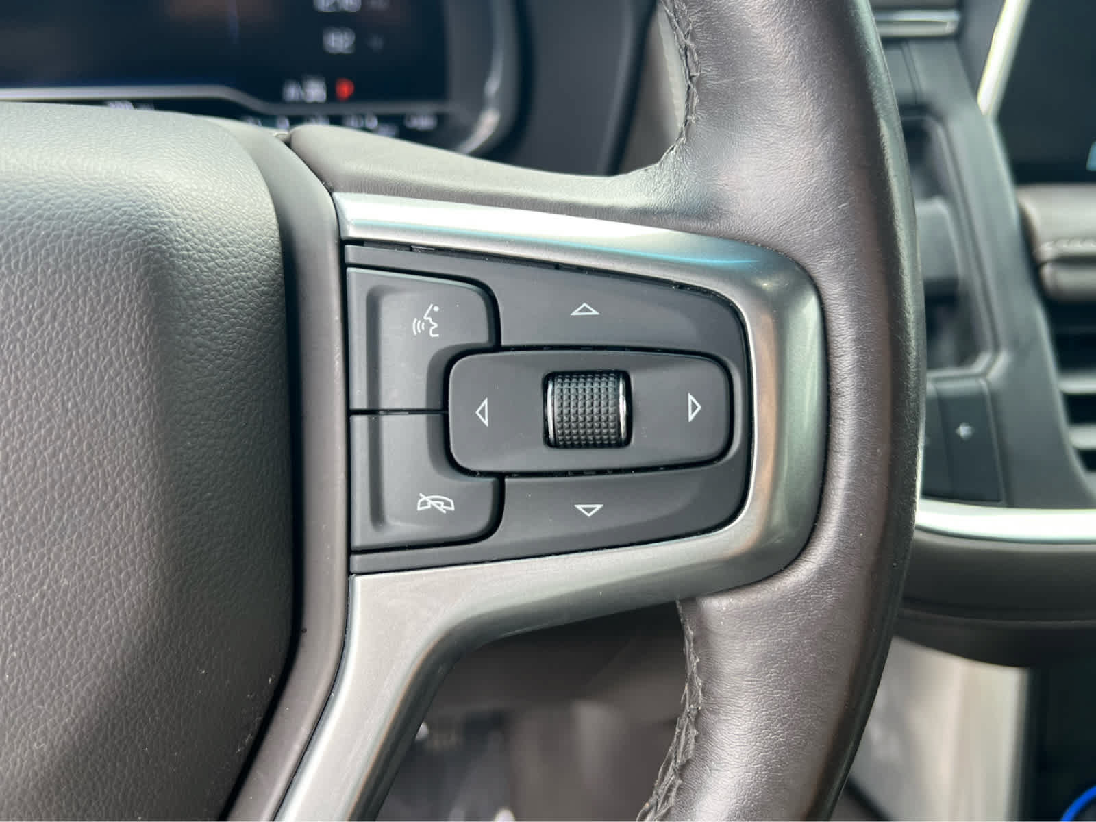 Used 2022 Chevrolet Tahoe LT w/ LT Signature Plus Package AWD/4WD image 33