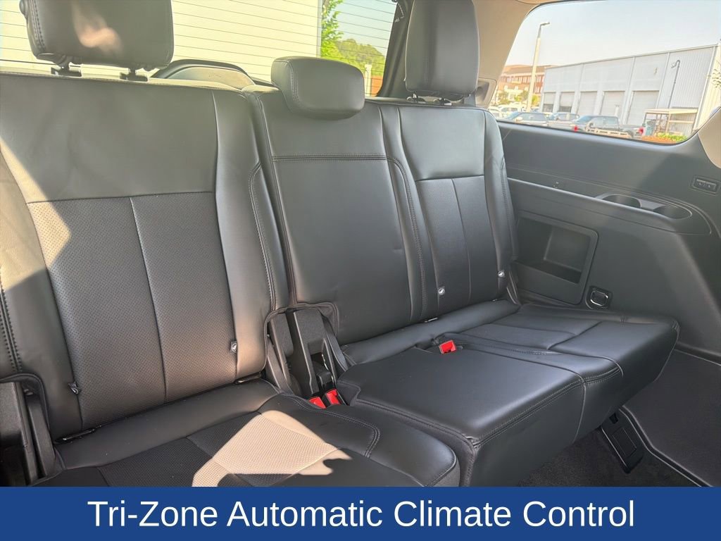 Certified 2023 Ford Expedition XLT image 18