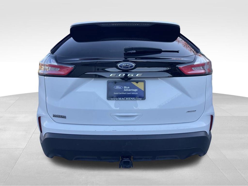 Certified 2024 Ford Edge SE image 4