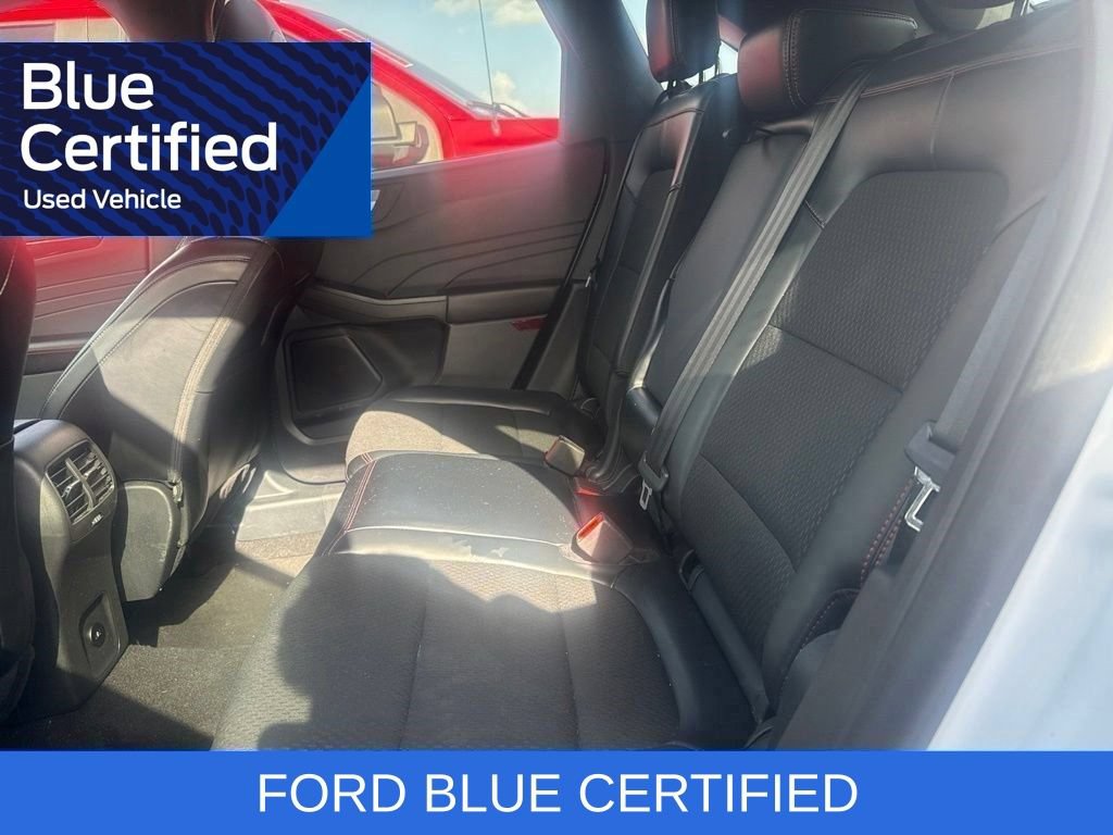 Certified 2025 Ford Escape ST-Line Select AWD/4WD image 5