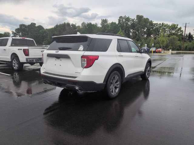 Certified 2023 Ford Explorer XLT w/ Equipment Group 202A AWD/4WD image 7