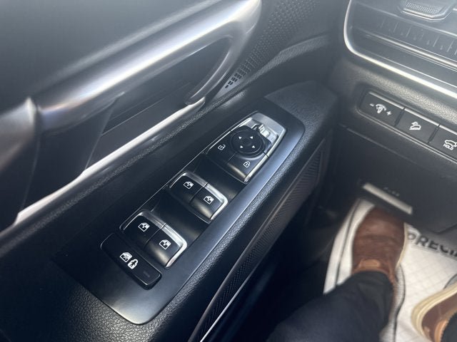 Used 2025 Kia Telluride S AWD/4WD image 19