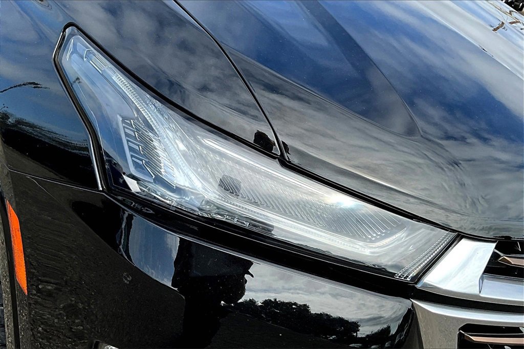 Used 2023 Chevrolet Traverse High Country image 30