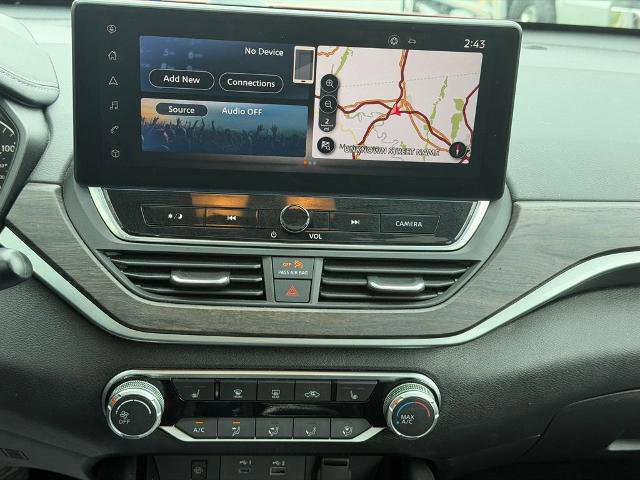 Used 2023 Nissan Altima 2.5 SV w/ SV Premium Package FWD image 21