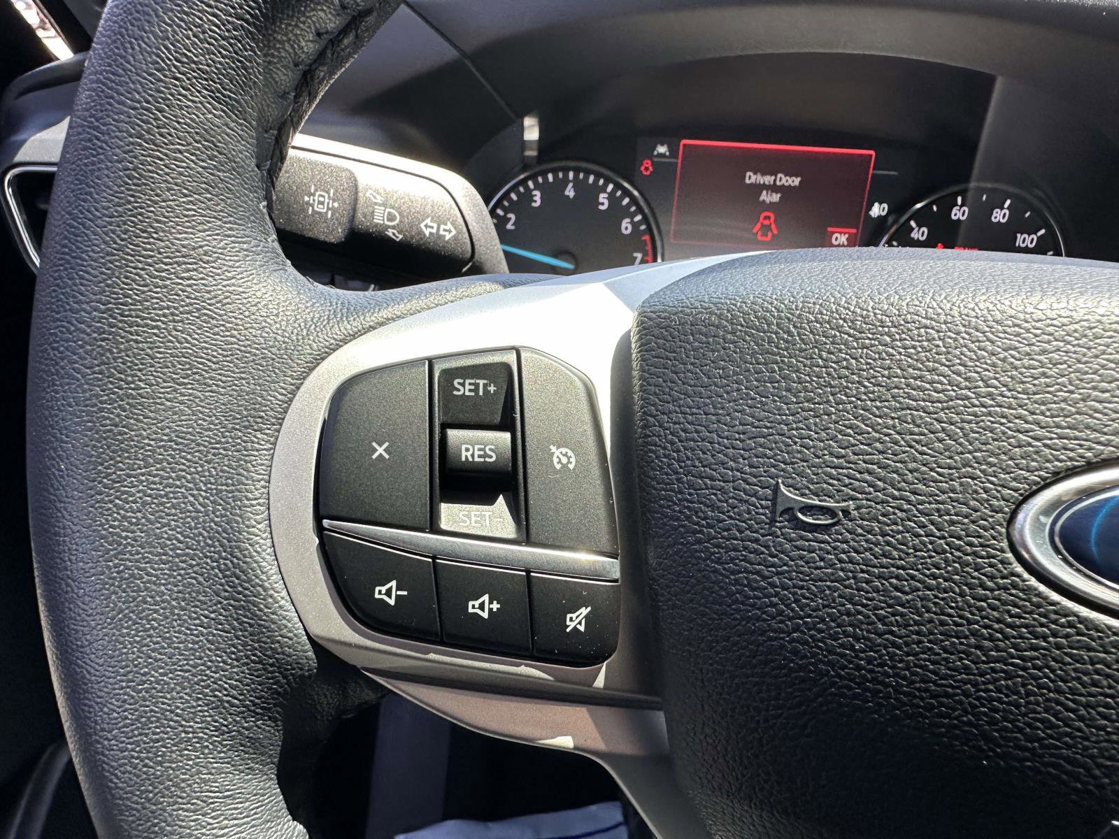 Certified 2023 Ford Explorer XLT w/ Equipment Group 202A AWD/4WD image 31