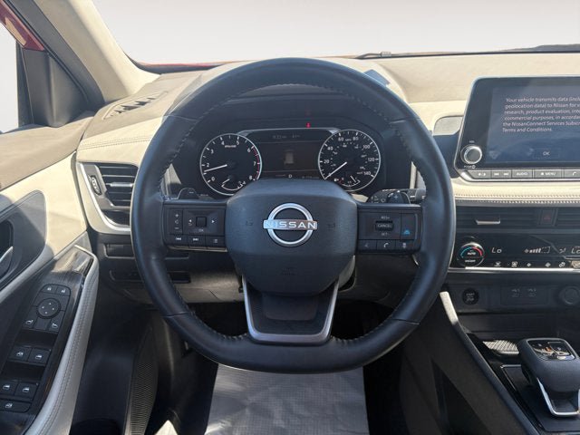 Used 2025 Nissan Rogue SV FWD image 12