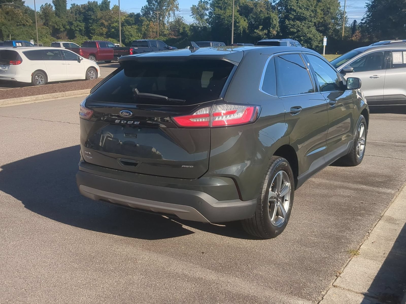 Certified 2023 Ford Edge SEL w/ Convenience Package AWD/4WD image 3