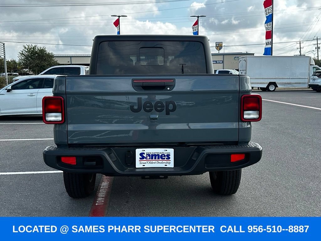 Used 2025 Jeep Gladiator Sport AWD/4WD image 8