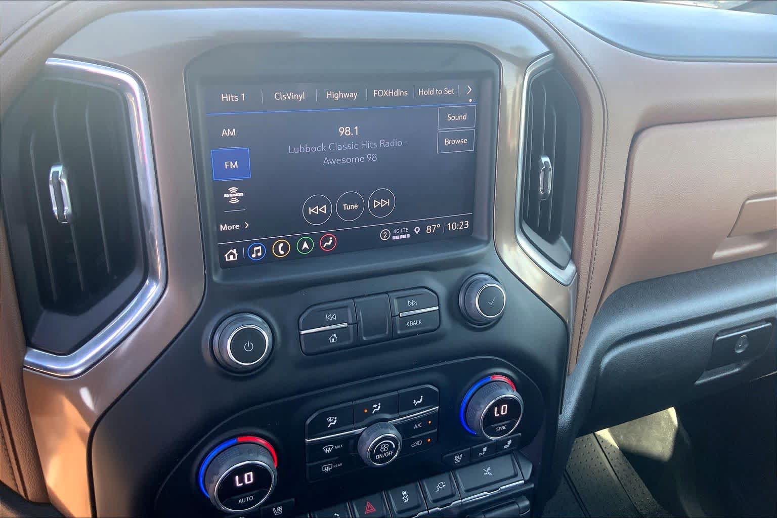 Used 2022 Chevrolet Silverado 1500 High Country w/ LPO, Dark Essentials Package AWD/4WD image 34