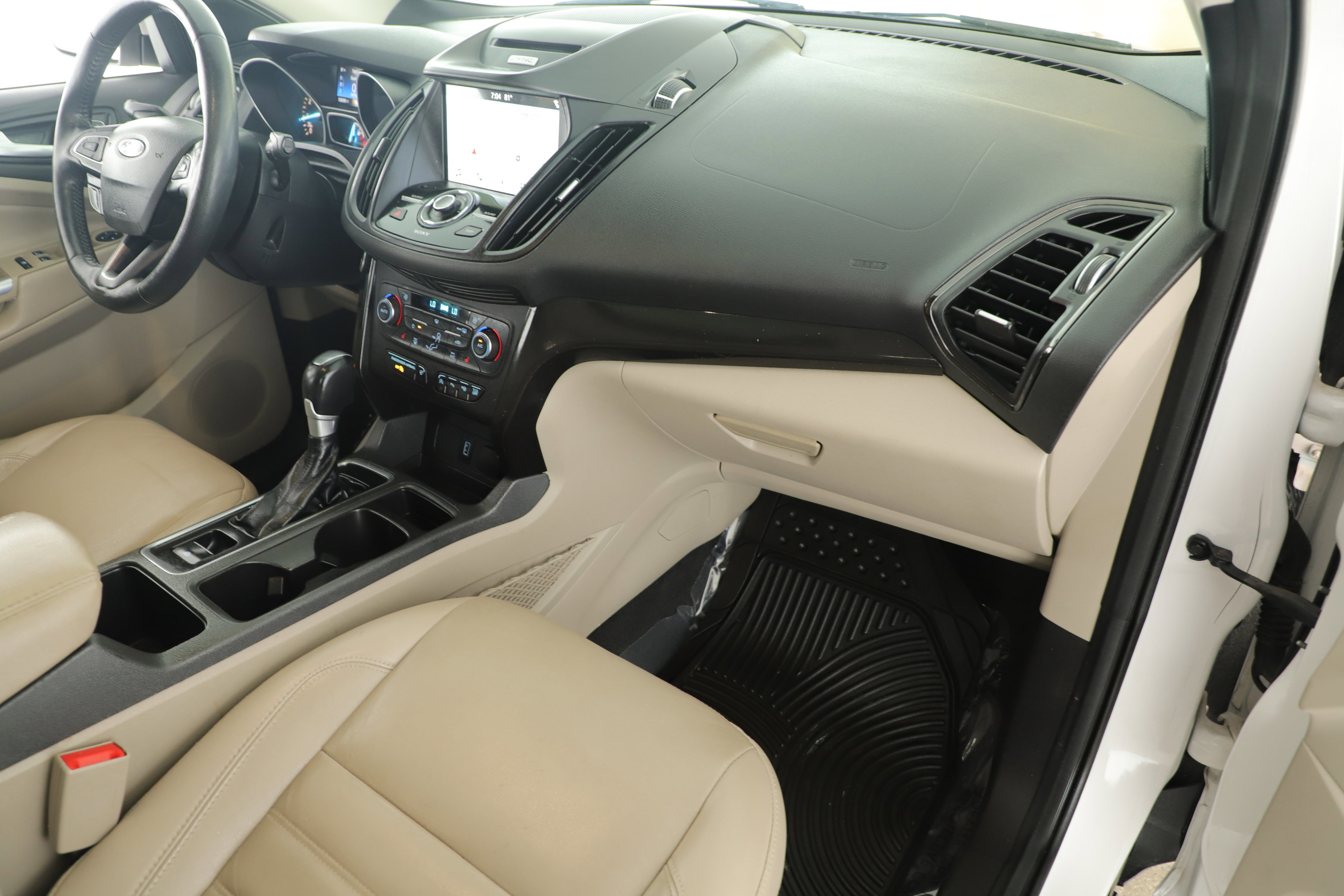 Certified 2017 Ford Escape Titanium w/ Equipment Group 301A image 21